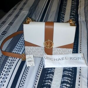 BRAND NEW AUTHENTIC MICHAEL KORS CROSSBODY BAG WITH DUSTER